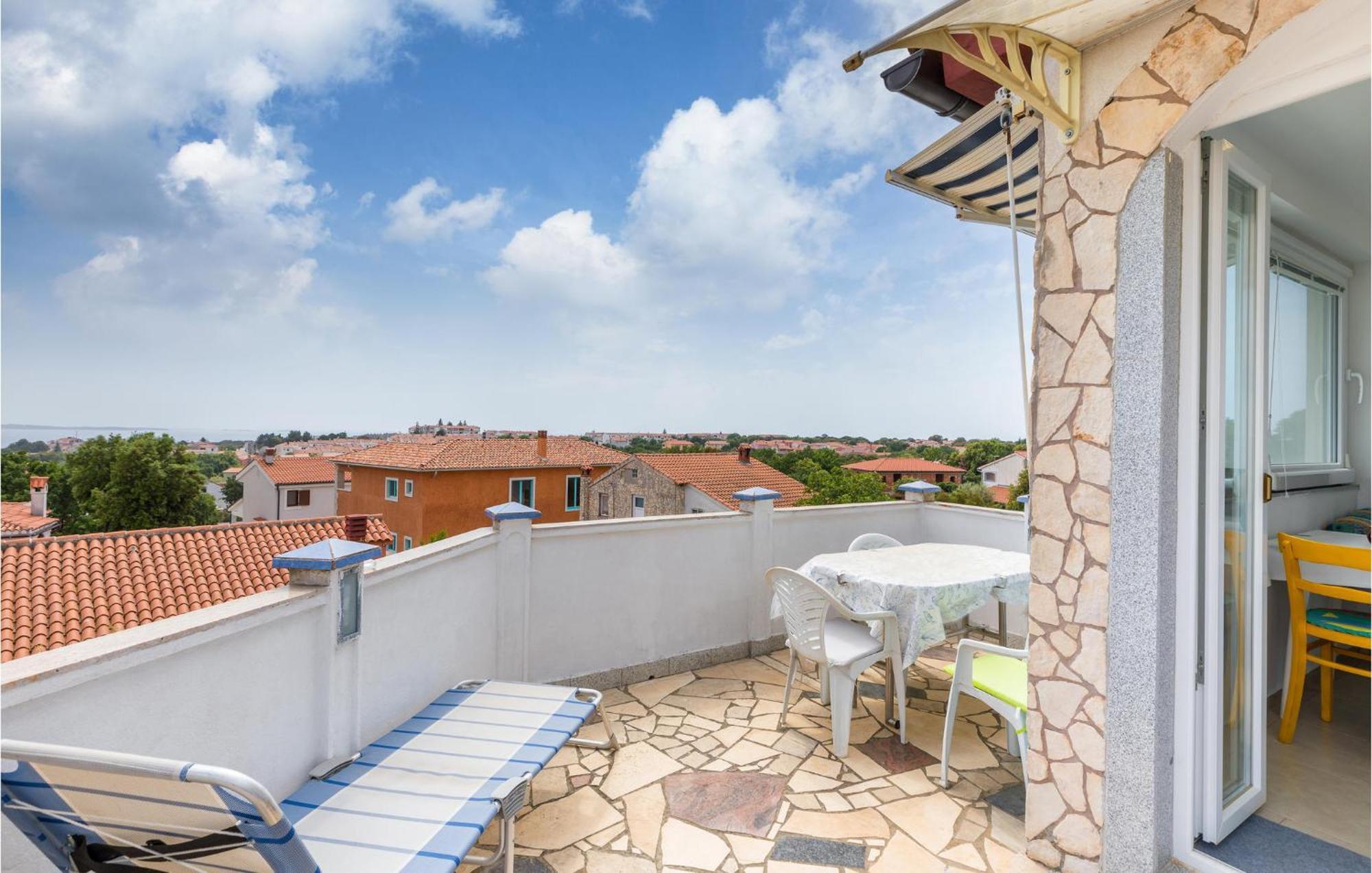 Beautiful Apartment In Barbariga With Kitchen Exterior foto